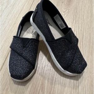 TOMS shoes